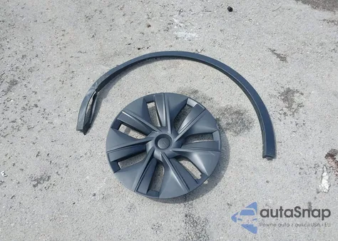 2025 Tesla Model Y Long Range Dual Motor All-Wheel Drive из США, поврежденный, VIN 7SAYGDED0SA339086